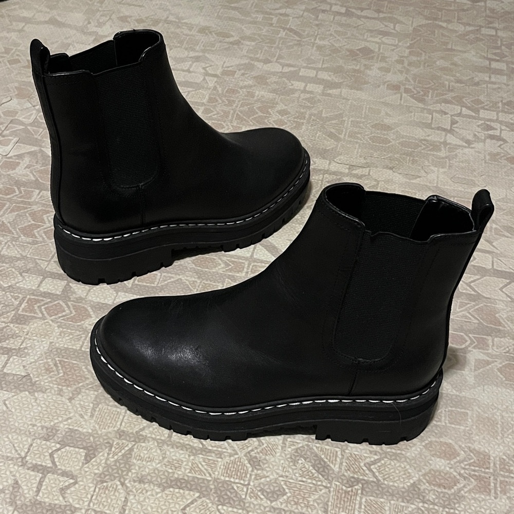 Black Leather Chelsea Boots